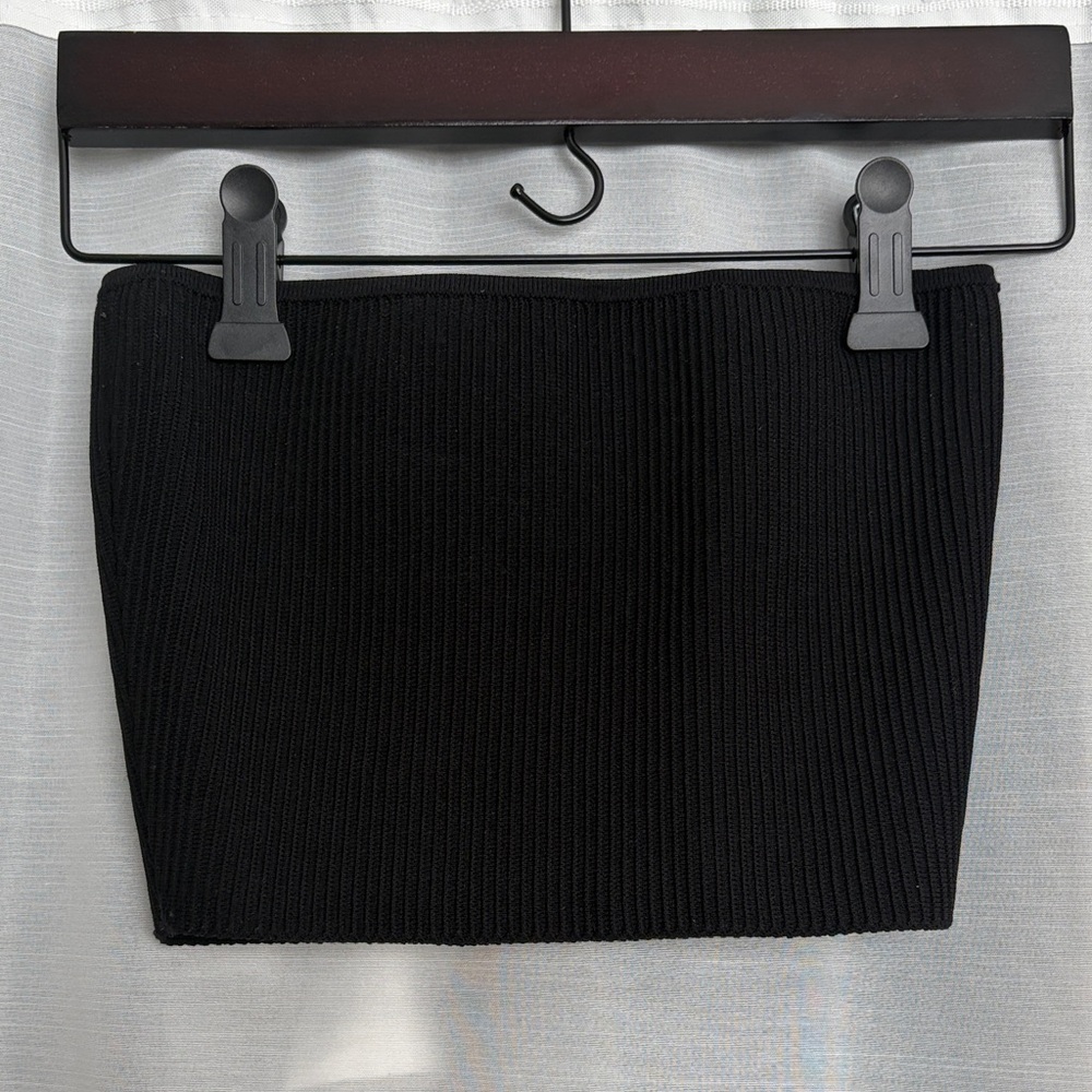 Aritzia Babaton Black Ribbed Sculpt Knit Tube top - Sz. XS